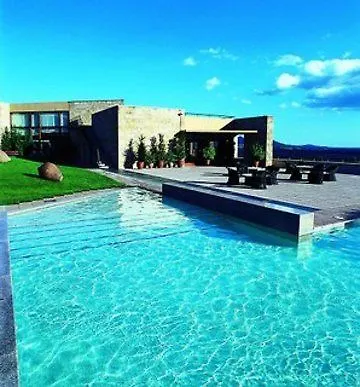 - Country Boutique 4*