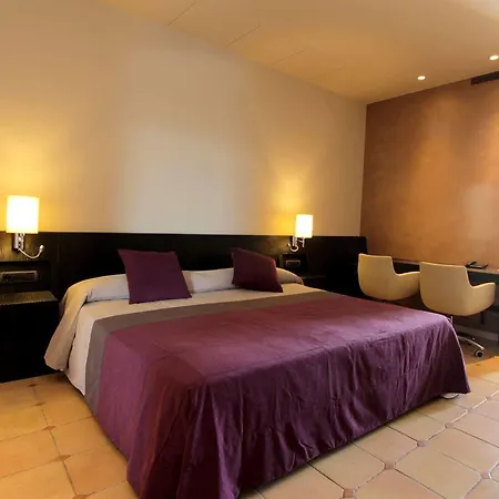 - Country Boutique Hotel