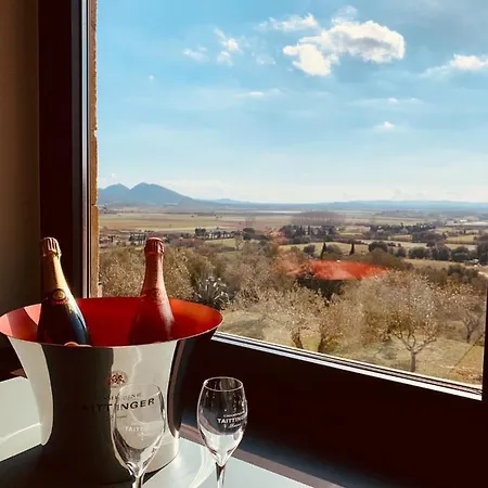 - Country Boutique Hotel