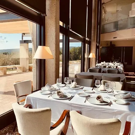 - Country Boutique Hotel