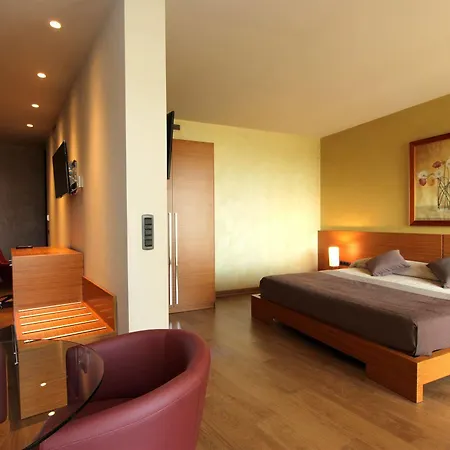 - Country Boutique فندق Albóns